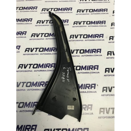 Накладка двери левая Ford Focus 2 2005-2010 4M51A254K07A
